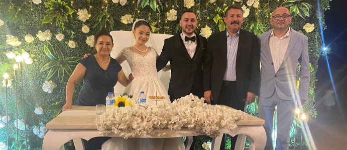 DEVREK'E FİLİPİNLİ GELİN!...