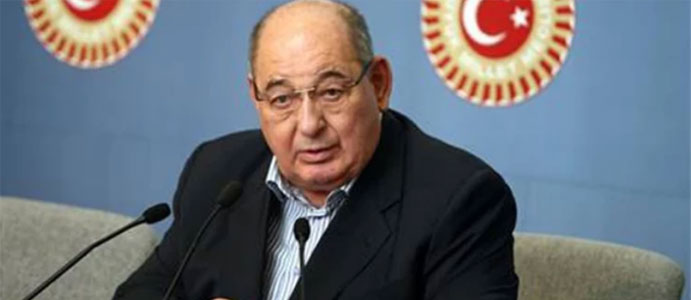 KEMAL ANADOL TÜZÜĞÜ HATIRLATTI!