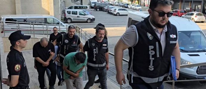 KOZLU’DA DEFİNE AVCILARINA SUÇÜSTÜ BASKIN!