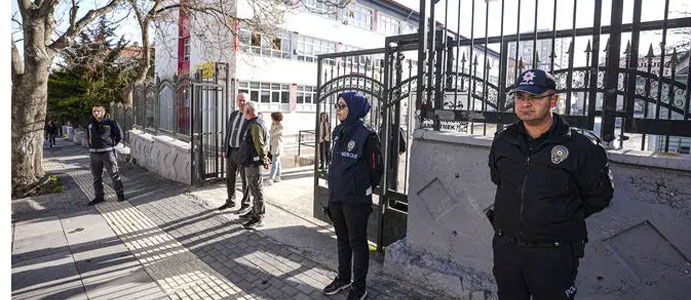 OKUL ÖNLERİNDE EN AZ 2 POLİS NÖBET TUTACAK