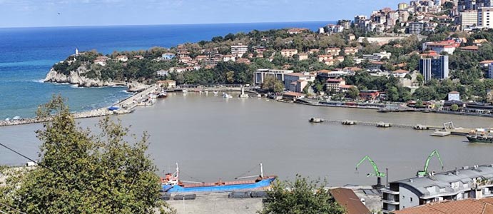 ZONGULDAK LİMANI SARI RENGE BOYANDI