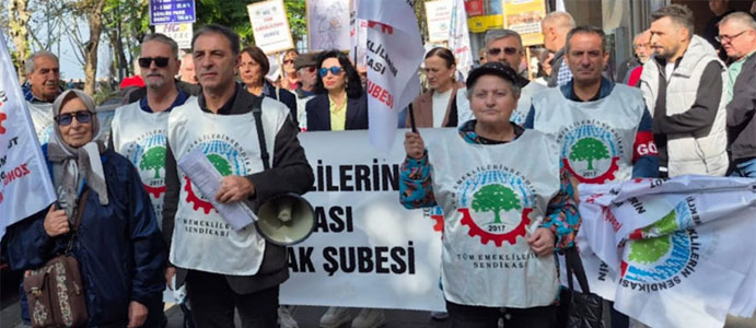 ZONGULDAK'TA EMEKLİLER YÜRÜDÜ:  DİLENCİ DEĞİL EMEKLİYİZ