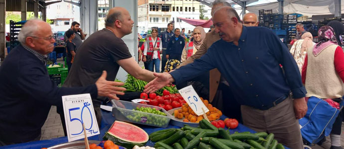 BAŞKAN ÖZTÜRK'TEN PAZAR ZİYARETİ