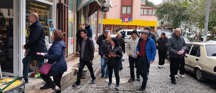 CHP DEVREK İLÇE ÖRGÜTÜ SOKAĞA İNDİ:  ACİLEN ERKEN SEÇİME İHTİYAÇ VAR