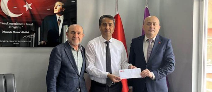 CHP LİDERİ ÖZEL'DEN BAŞKAN RECEP YÜKSEL'E TEBRİK