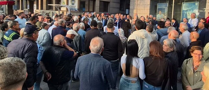 CHP’LİLER ZONGULDAK’TA MEYDANLARA İNDİ