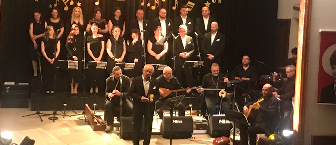 DEVREKLİLER TÜRKÜLERE DOYDU