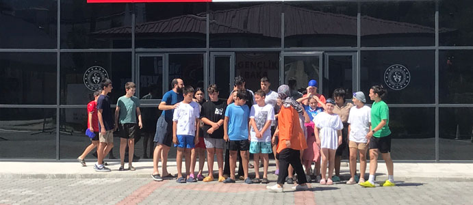 DEVREK’TE 300’ÜN ÜZERİNDE  ÇOCUK VE GENÇ YÜZME ÖĞRENİYOR
