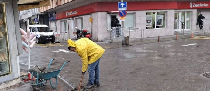 GÖKÇEBEY’DE MAZGALLAR TEMİZLENİYOR