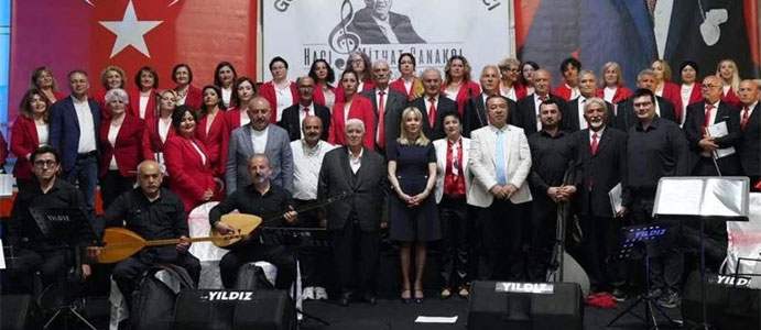  GÖKÇEBEYLİLER MİTHAT ÇANAKÇI'NIN  TÜRKÜLERİYLE ŞENLENDİ