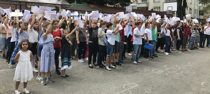 ÖĞRENCİ VE ÖĞRETMEN İÇİN YAZ TATİLİ BAŞLIYOR!