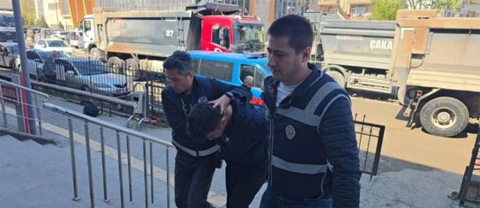 OKULLARDA EYLEM YAPACAĞI İDDİASIYLA  GÖZALTINA ALINAN ŞÜPHELİ ADLİYEYE SEVK EDİLDİ