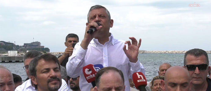 ÖZGÜR ÖZEL: SİYASETTE MARİFET GEMİYİ LİMANA   ÇEKMEK DEĞİL, GEMİYİ MENZİLE ULAŞTIRMAK, HEDEFE     GÖTÜRMEK, İKTİDARA GÖTÜRMEKTİR