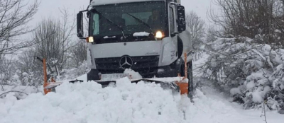 DEVREK ÖZEL İDARESİ EKİPLERİ YOL AÇMA ÇALIŞMALARINI ARALIKSIZ SÜRDÜRÜYOR