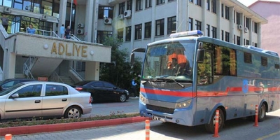  1’İ KADIN 4 KİŞİ ADLİYEYE SEVK EDİLDİ 