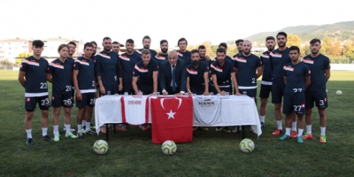 22 FUTBOLCU İLE SÖZLEŞME İMZALANDI