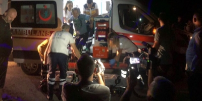 4 ARAÇ BİRBİRİNE GİRDİ ,HAMİLE KADIN YARALANDI