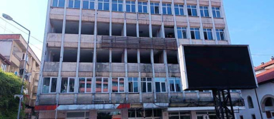 40 YILLIK BELEDİYE BİNASI YIKILIYOR