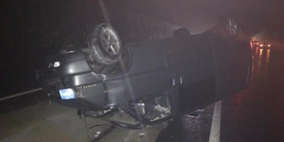 5 KEZ TAKLA ATAN ARAÇTAN YARALI KURTULDU