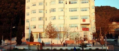 9 YAŞLI YEMEKTEN ZEHİRLENDİ