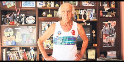 91 YAŞINDA CUMHURİYET KOŞUSU'NA KATILIYOR