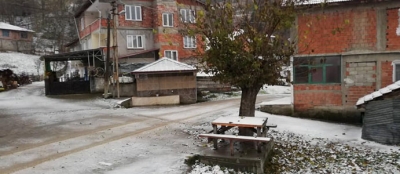 ADATEPE BEYAZLARINI GİYDİ