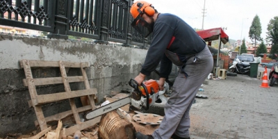   AĞAÇ KESİM MOTORUYLA YAŞANAN KAZALARIN ÖNÜNE GEÇİLEBİLİR