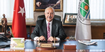 AKDEMİR: CUMHURİYET DEMOKRASİYİ GELİŞTİREN EN İYİ SİSTEMDİR