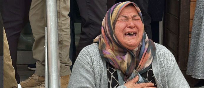 AMASRA'DA KARAR ÇIKTI, MADENCİLERİN  YAKINLARI GÖZYAŞLARINA BOĞULDU