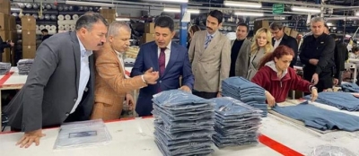 BAKAN YARDIMCISI BOYRAZ, AKGÜL TEKSTİLİ GEZDİ