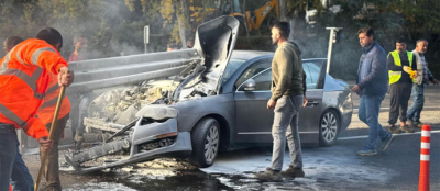 BARİYERLERE ÇARPTI