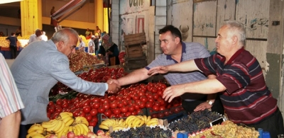 BAŞKAN BOZKURT PAZAR YERİNİ ZİYARET ETTİ