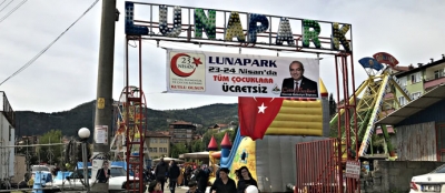 BAŞKAN BOZKURT’TAN ÇOCUKLARA ANLAMLI HEDİYE