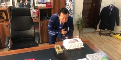 BAŞKAN GEBEŞ’E DOĞUM GÜNÜ SÜRPRİZİ