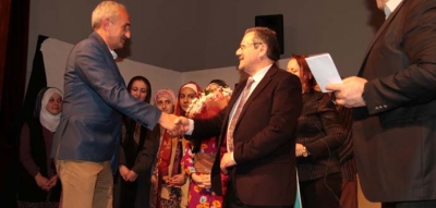  BAŞKAN VEKİLİ SALMANOĞLU TİYATRO OYUNUNA KATILDI