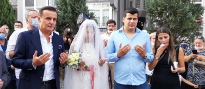 BAŞSAVCI KOCAMAN DUALARLA GELİN ALDI