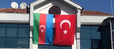BELEDİYEDEN AZERBAYCAN’A BAYRAKLI DESTEK