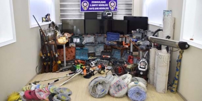 ÇALDIKLARI EŞYALARIN PİYASA DEĞERİ 100 BİN TL