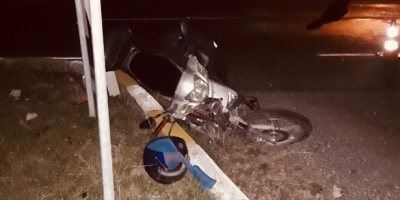 ÇARPIP OLAY YERİNDEN KAÇTI