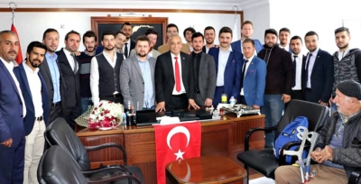 CHP’Lİ GENÇLER ZAFERE İMZA ATTI