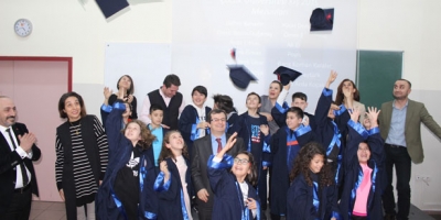ÇOCUK ÜNİVERSİTESİNDE MEZUNİYET HEYECANI