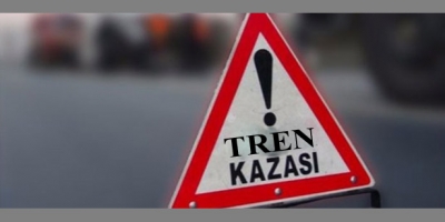 DEMİR YÜKLÜ TREN RAYDAN ÇIKTI