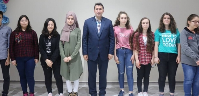 DERECEYE GİREN ÖĞRENCİLER ÖDÜLLENDİRİLDİ