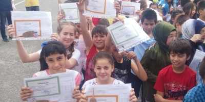 DEVREK GAZİ ORTAOKULU’NDA KARNE HEYECANI 