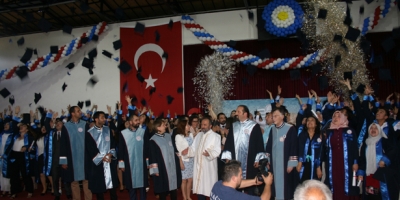 DEVREK MESLEK YÜKSEKOKULU’NDA MEZUNİYET SEVİNCİ