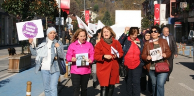 DEVREKLİ KADINLAR KADINA ŞİDDETİ KINADI