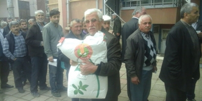 DEVREK’TE 2 TON TOHUM DAĞITILDI