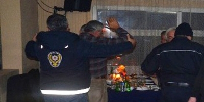 DEVREK’TE POLİS EĞLENCE MEKANLARINI BASTI 