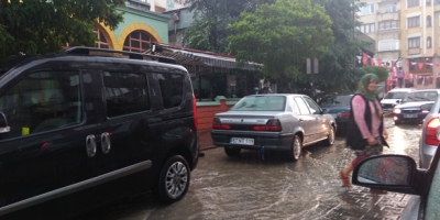 DEVREK’TE SAĞANAK HAYATI FELÇ ETTİ