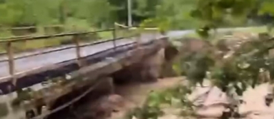 DEVREK'TE ÜÇ KÖPRÜ ULAŞIMA KAPATILDI